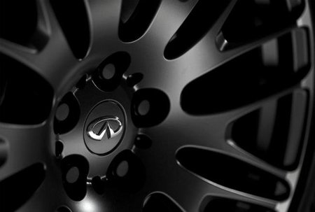 Infiniti FX Sebastian Vettel 3