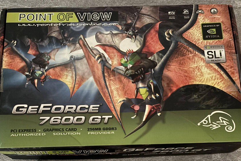 Un jugador estaba montando su nuevo PC gaming cuando su padre le entregó una tarjeta gráfica... pero de hace 20 años