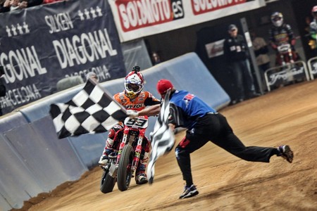 El 17 de diciembre tienes una cita con las estrellas: Superprestigio Dirt Track 2016