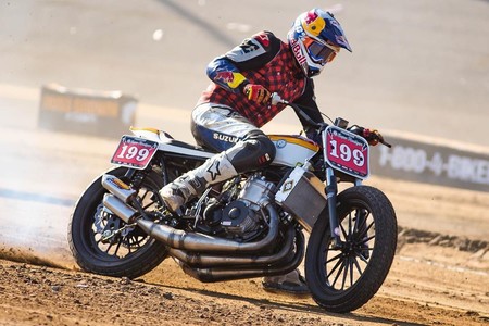 ¡Demencial! Esta es la Suzuki 750 cc de dos tiempos y tres cilindros que RSD ha hecho para Travis Pastrana