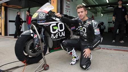 La lluvia estropea la primera jornada de test 2013 para las MotoGP en Valencia