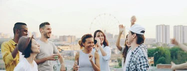 Uno de los CEOs tech de moda dice que si tienes 20 años debes elegir entre vida social o éxito laboral. No es el único que piensa así 