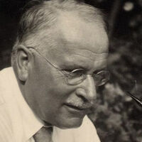 Carl Jung, psiquiatra: "El hombre que envejece debería saber hay un proceso interno e implacable que fuerza a restringir su vida" 