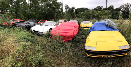La triste historia de los once deportivos Ferrari olvidados en un solar... que ha tenido final feliz