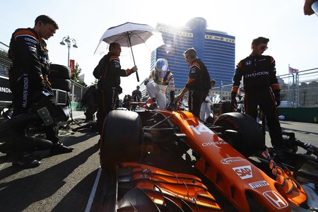 Fernando Alonso niega que las actualizaciones de Honda sirvan para algo