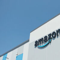 Amazon quiere poner el iPhone al alcance de cualquiera vendiendo el smartphone de Apple más barato: por 238 euros