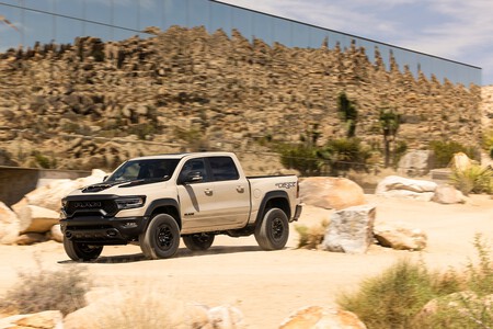 RAM 1500 TRX Sandblast Edition, la nueva cara de la pick up más poderosa de la gama
