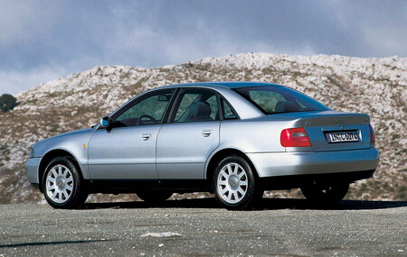 Llamada a revisión de hasta cinco modelos Audi, como el A4, el A6 o el TT, por un fallo en los airbags Takata