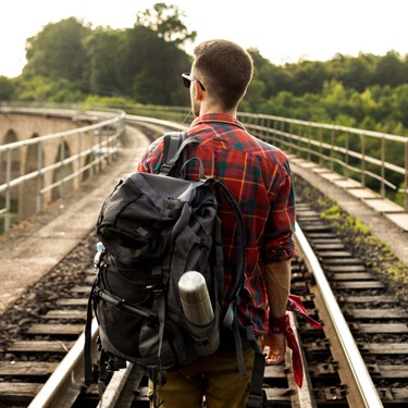 Pánico en la Renfe: ni loco me subo a ningún tren en verano sin meter estas cuatro cosas en la mochila, por lo que pueda pasar