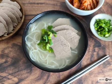 Seolleongtang, sopa coreana de huesos de ternera