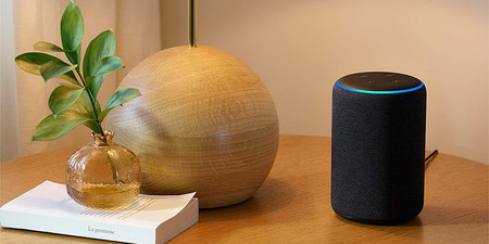 El popular altavoz inteligente Amazon Echo vuelve a estar de oferta por 69,99 euros: escucha las canciones de Apple Music en 360º