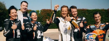 Si tienes 8.400 euros para gastar en un día, puedes recibir un curso de conducción de motos del mismísimo Sete Gibernau. Los da en su finca, y no son para cualquiera