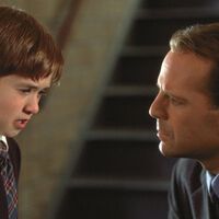 "Necesito encontrar esas cintas": Bruce Willis es una leyenda dentro y fuera de la pantalla que el 'niño' de El Sexto Sentido jamás podrá olvidar y con razón