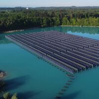 Alemania sorprende al mundo con su idea más audaz: cubrir un lago con paneles solares para generar energía limpia