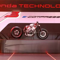 Una megafábrica en Sakura y una batería revolucionaria. El plan de Honda para conquistarte con una moto eléctrica acaba de arrancar