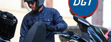 La DGT rompe su silencio sobre los cascos abiertos en moto. No va a prohibirlos, pero sí aprueba una condición 