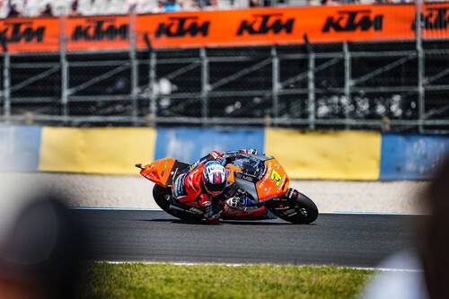 Sergio García plasma el cambio en Le Mans liderando el primer triplete de la historia de Boscoscuro en Moto2 