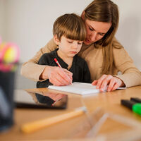 Estos son los motivos por los que muchos niños con altas capacidades tienen mala letra y así podemos ayudarles 