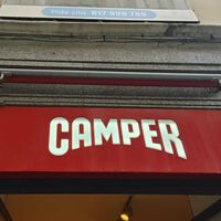 Camper ya está de Black Friday y ya tiene las botas que arrasan: de piel, con tacón cómodo y a casi mitad de precio 