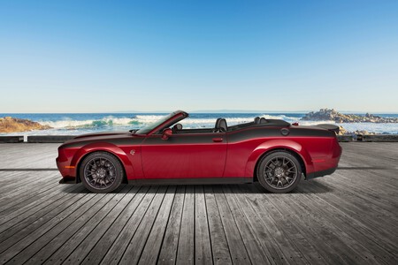 Dodge Challenger 2022 ahora ofrece la opción de ser un descapotable