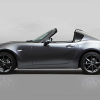 Sí, el Mazda MX-5 RF es el Mazda con techo targa que estabas esperando