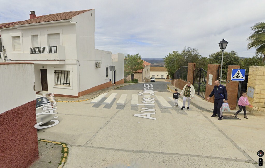 Este paso de cebra de un pueblo de Huelva quiere ser más seguro que los normales. La clave: pintarlo en 3D