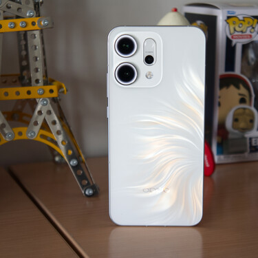 Oppo Reno14 5g Review Xataka Analisis Diseno Flor Lateral General