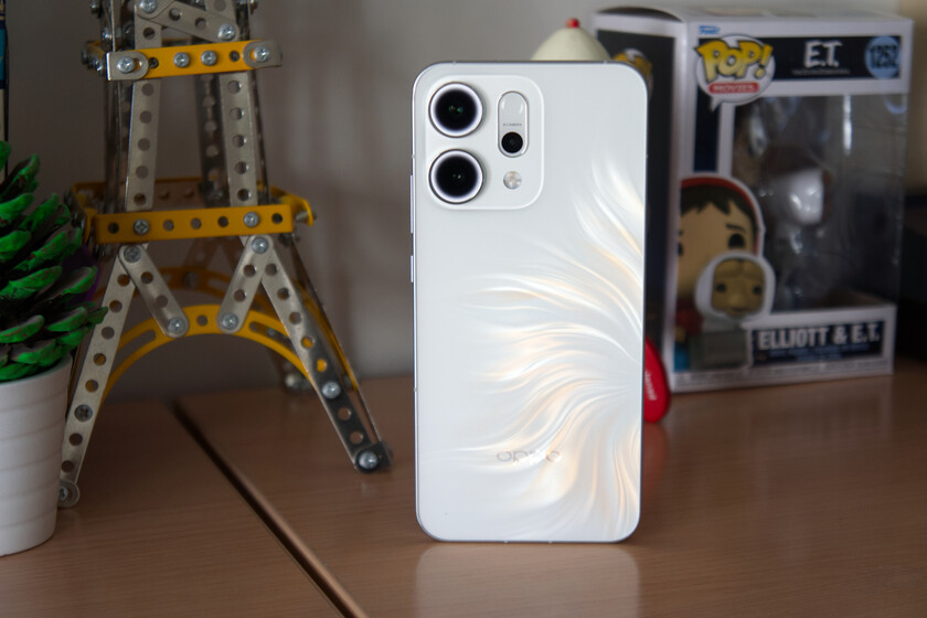 Oppo Reno14 5G, análisis: el smartphone más social une una autonomía fantástica y una triple cámara preparada para la fiesta