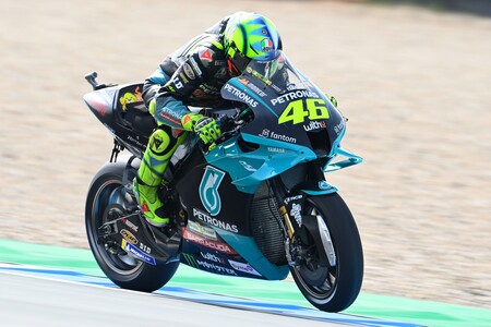 El vía crucis de Valentino Rossi: un año sin subirse al podio y tres caídas que solo conducen a la retirada
