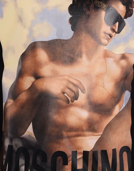 Con la colección 'Fresco' de Moschino, ahora podrás vestir el arte italiano más cool