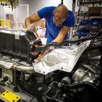 La excusa es el coche eléctrico ético. La realidad es que EEUU va a forzar a las marcas a un modelo proteccionista como el de China