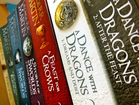 Una red neuronal está escribiendo el próximo libro de 'Juego de Tronos': ya puedes leer cinco capítulos