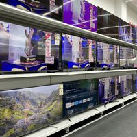 MediaMarkt lanza su Día sin IVA liquidando una QLED de 65" por 371 euros