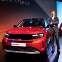 “Es demasiado caro. No podemos hacer un coche eléctrico de 25.000 euros”. El CEO de Opel ve imposible fabricar un coche eléctrico barato en Alemania por los salarios y los precios de la energía