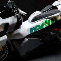 Estamos en 2025, y ya han llegado las motos Transformer. Pasan de scooter a deportiva con este truco en un par de segundos 