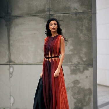 Estas sandalias de piel de Pikolinos nos dan un extra de altura en nuestros looks de invitada