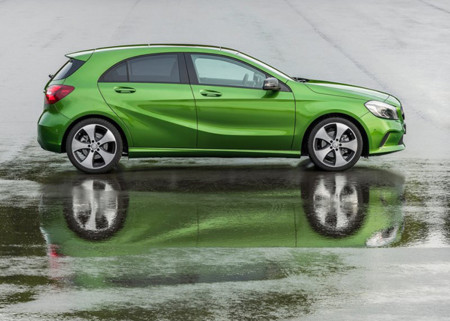 Mercedes Benz A Class 2016 800x600 Wallpaper 14