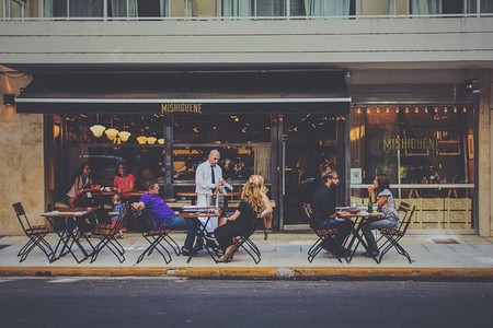 El pequeño comercio es el que más crece (con diferencia) en febrero