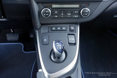 Toyota Auris Hybrid 2013, palanca de selección de marcha