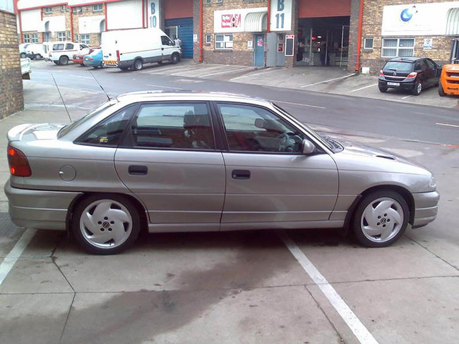 Opel Astra 200ts