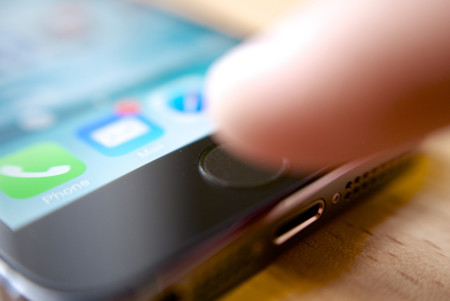 Mientras Apple continúa en su pelea con el FBI, nosotros seguimos Cazando Gangas