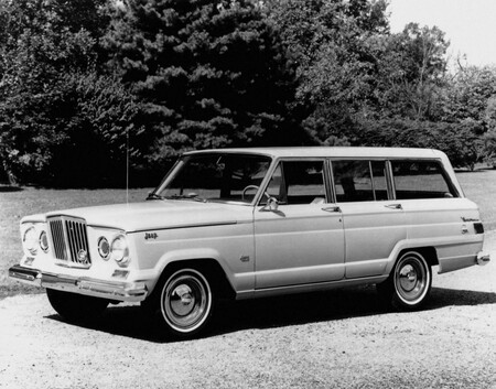 Jeep Wagoner, 1963