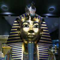 El descubrimiento de la tumba de Tutankhamun en esta serie no fue visto como arqueología, sino como algo peor