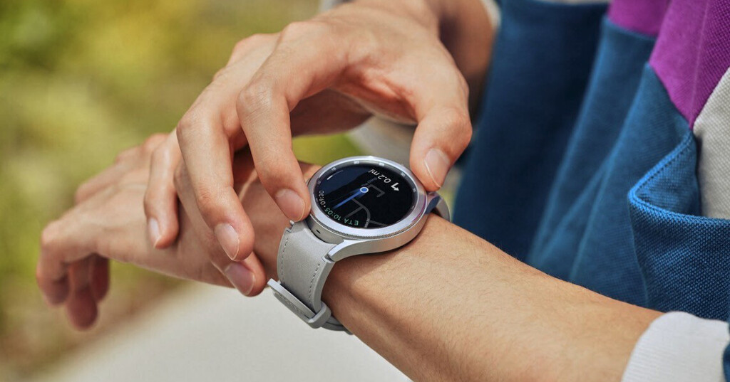 Los Samsung Galaxy Watch 4 se actualizan con una detección de caídas mejorada, más gestos de control y nuevas esferas