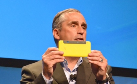 Intel logra meter la tecnología de imágenes y control gestual RealSense en los teléfonos móviles