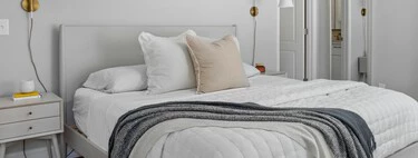 El viernes 26 de septiembre llega a Lidl el set de ordenación que transforma nuestra cama en un canapé con almacenaje