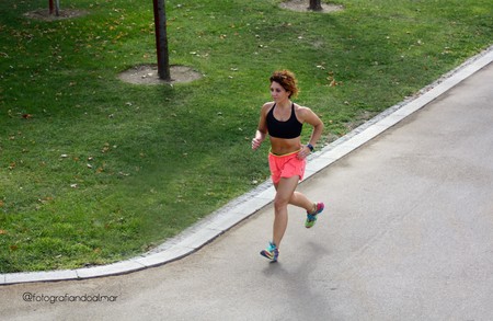 Controlar la respiración en carrera: cómo puede ayudarte en el reto para correr 5 kilómetros