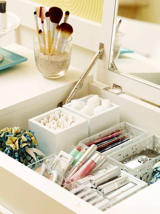 Organiza tu maquillaje y que no haya nada fuera de sitio Organiza tu maquillaje y que no haya nada fuera de sitio