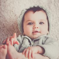 Soñar con bebés: qué significa según tu historia y momento vital 