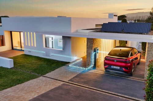 Por qué en España no podemos ganar dinero devolviendo electricidad a la red con nuestros coches eléctricos